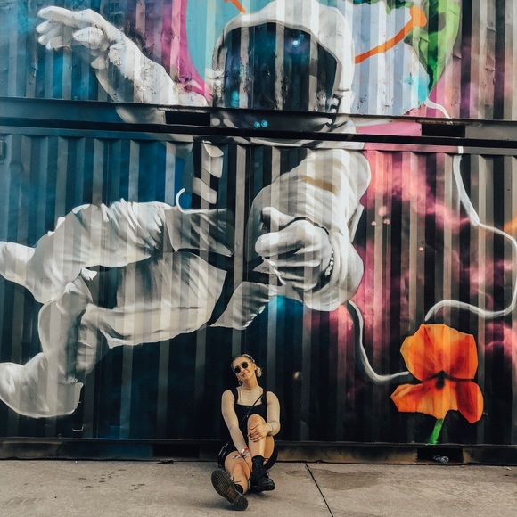 COPY - 💕 MEET YOUR POSHER 💕 - Picture 4 of 13